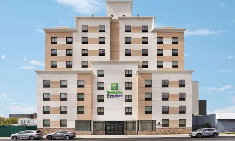 Holiday Inn Express Jamaica Jfk Airtrain Nyc