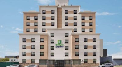 Holiday Inn Express Jamaica Jfk Airtrain Nyc