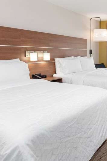 Hotel Holiday Inn Express & Suites Phoenix East Gilbert photo 2