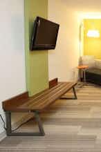 Hotel Holiday Inn Express & Suites Newport News photo 3