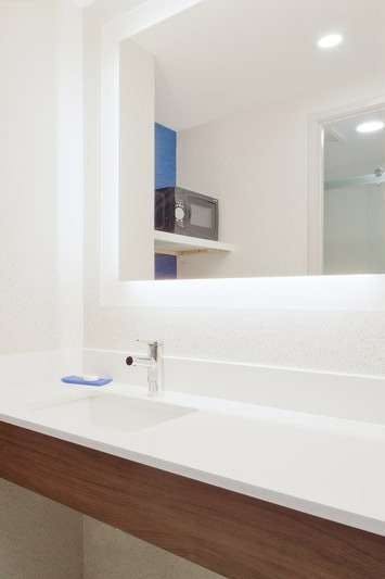 Hotel Holiday Inn Express & Suites Phoenix Tempe photo 5