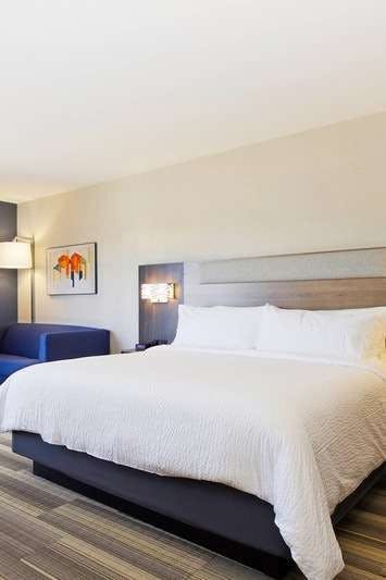 Hotel Holiday Inn Express & Suites Phoenix Tempe photo 2