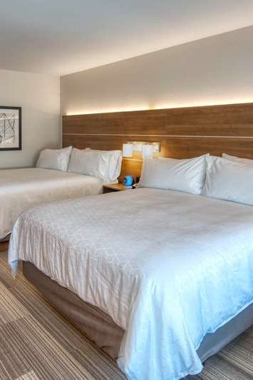 Hotel Holiday Inn Express & Suites Omaha Downtown Old Market photo 2