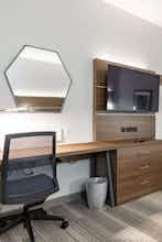 Hotel Holiday Inn Express & Suites Moundsville photo 5