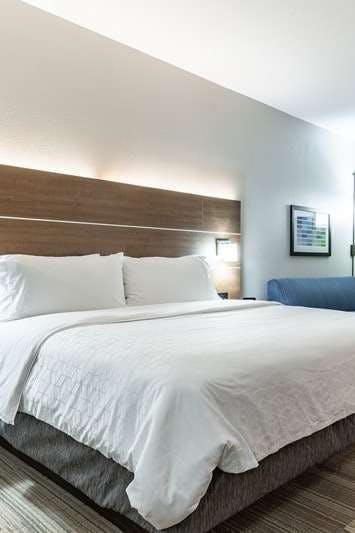 Hotel Holiday Inn Express & Suites Moundsville photo 1