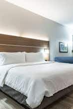 Hotel Holiday Inn Express & Suites Moundsville photo 1