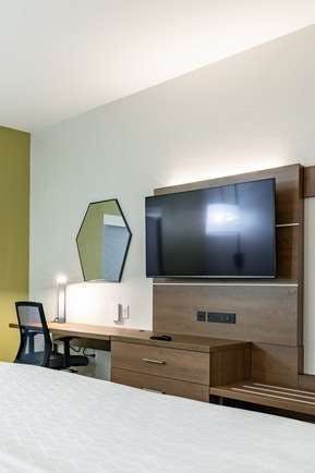 Hotel Holiday Inn Express & Suites Moundsville photo 4