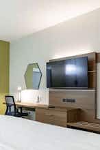 Hotel Holiday Inn Express & Suites Moundsville photo 4