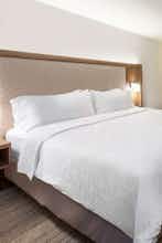 Hotel Holiday Inn Express & Suites Gulf Breeze Pensacola Area photo 1