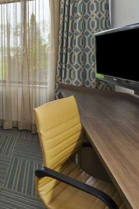 Hotel Candlewood Suites Grand Rapids Airport photo 3