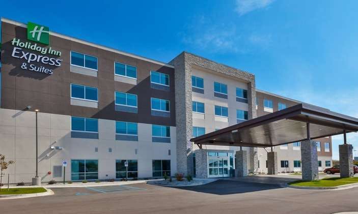 Holiday Inn Express & Suites Cedar Springs Grand Rapids N
