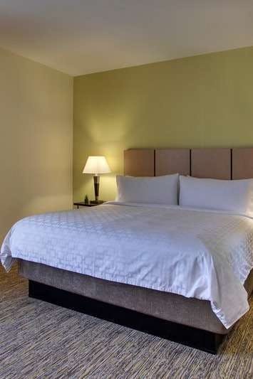 Hotel Candlewood Suites Wichita East photo 1