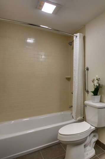 Hotel Candlewood Suites Wichita East photo 4