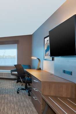 Hotel Holiday Inn Express & Suites Cedar Springs Grand Rapids N photo 4