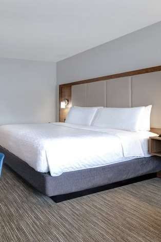 Hotel Holiday Inn Express & Suites Grand Rapids South Wyoming photo 1