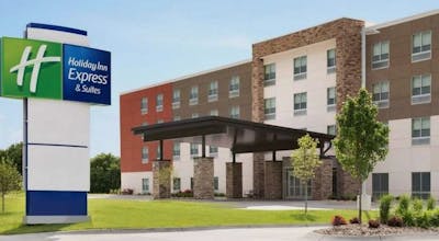 Holiday Inn Express & Suites Oak Grove