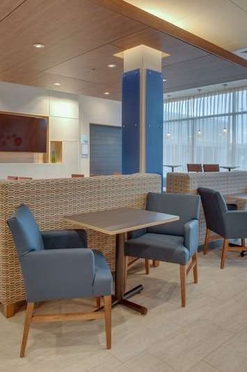 Hotel Holiday Inn Express & Suites Union City photo 4