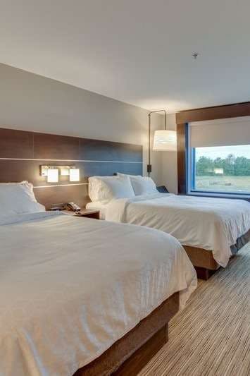 Hotel Holiday Inn Express & Suites Union City photo 2