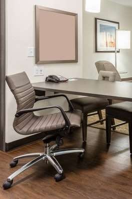 Hotel Candlewood Suites Davenport photo 3