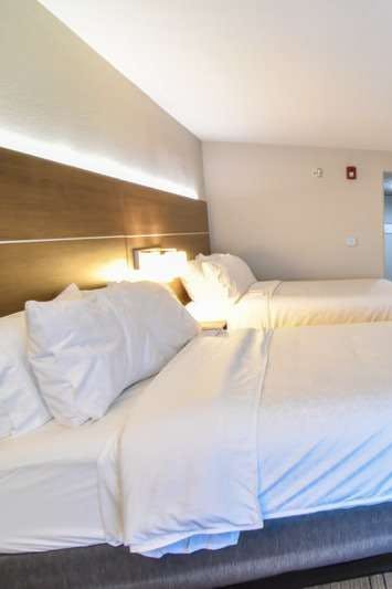 Hotel Holiday Inn Express & Suites Indianapolis Northwest photo 2