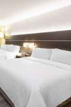 Hotel Holiday Inn Express & Suites Onalaska La Crosse Area photo 2