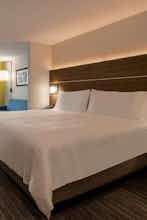 Hotel Holiday Inn Express & Suites Deland South photo 1