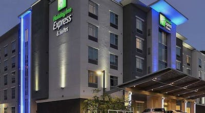 Holiday Inn Express & Suites Jacksonville Camp Lejeune Area