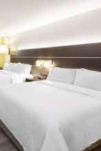 Hotel Holiday Inn Express & Suites Colorado Springs South I 25 photo 2