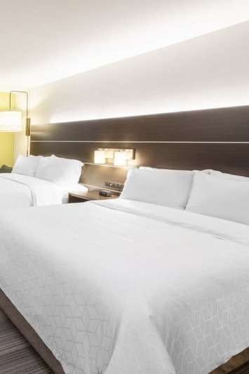 Hotel Holiday Inn Express & Suites Manitou Springs photo 2