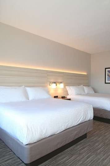 Hotel Holiday Inn Express & Suites Ocala photo 2