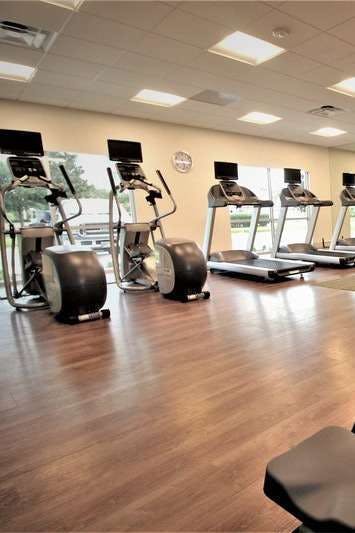 Hotel Holiday Inn Express & Suites Ocala photo 5