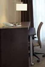 Hotel Holiday Inn Express & Suites Naples Downtown 5 Th Avenue photo 2