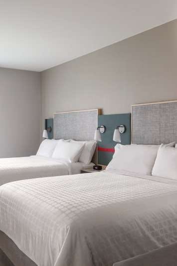 Hotel Avid Hotels Fayetteville West photo 2