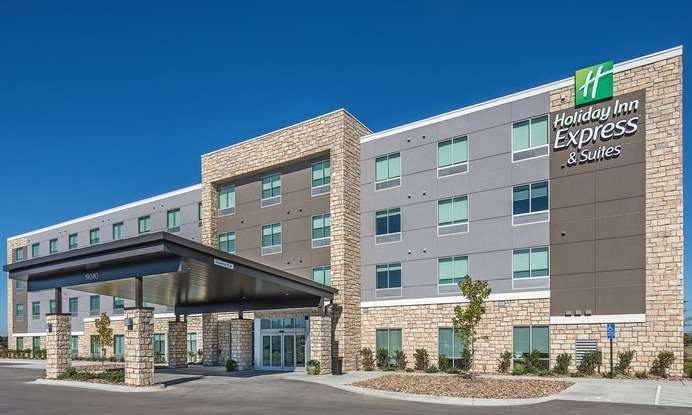 Holiday Inn Express & Suites West Omaha Elkhorn