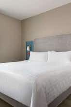 Hotel Avid Hotels Milwaukee West Waukesha photo 1