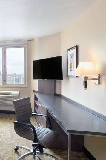 Hotel Candlewood Suites New York City Times Square photo 2