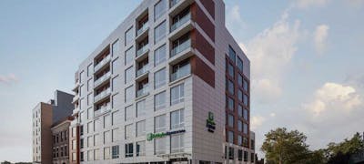 Holiday Inn Express & Suites Woodside Queens Nyc