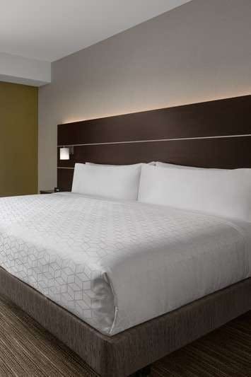 Hotel Holiday Inn Express & Suites Woodside Queens Nyc photo 1