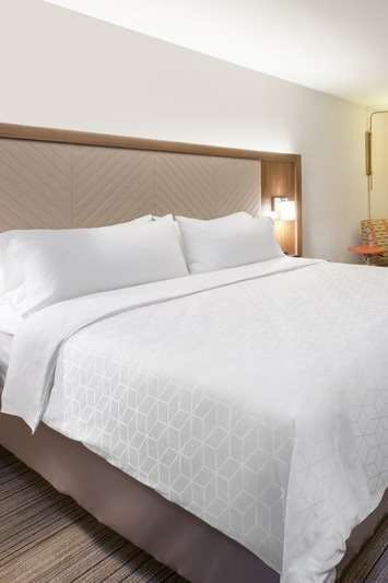 Hotel Holiday Inn Express & Suites Ardmore photo 1