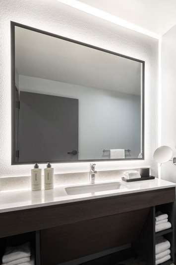 Hotel Crowne Plaza Kearney photo 4