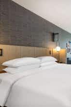 Hotel Crowne Plaza Kearney photo 1