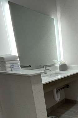 Hotel Holiday Inn Express & Suites Ft. Smith Airport photo 4