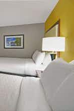 Hotel Holiday Inn Express & Suites Cincinnati Riverfront photo 2
