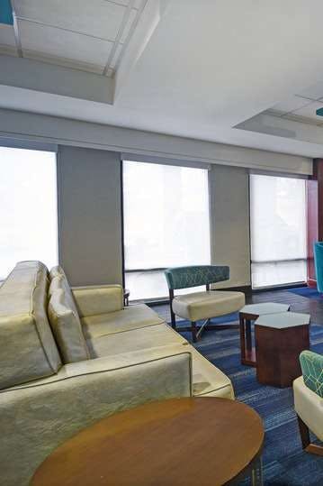 Hotel Holiday Inn Express & Suites Cincinnati Riverfront photo 5