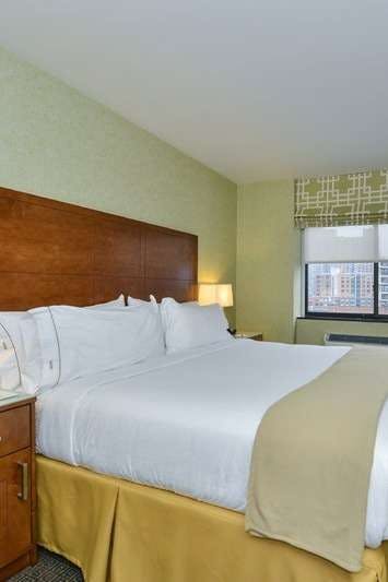 Hotel Holiday Inn Express Manhattan Midtown West photo 1