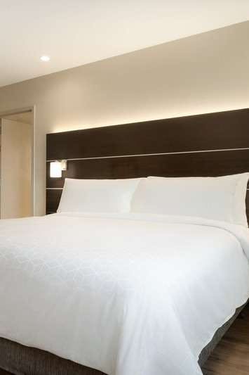 Hotel Holiday Inn Express Jamaica Jfk Airtrain Nyc photo 1