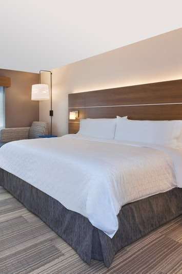 Hotel Holiday Inn Express & Suites Eau Claire West I 94 photo 1