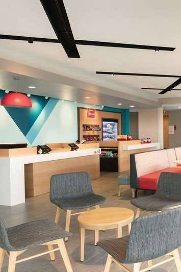 Hotel Avid Hotels Midland photo 5