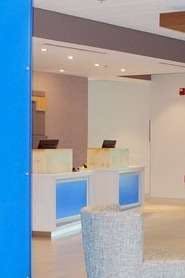 Hotel Holiday Inn Express & Suites White Hall photo 5