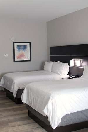 Hotel Holiday Inn Express & Suites White Hall photo 2